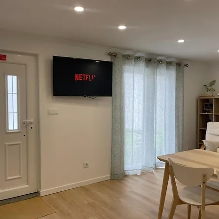 Neto Pinto - Casa De / Fins De Semana. * Lourinhã